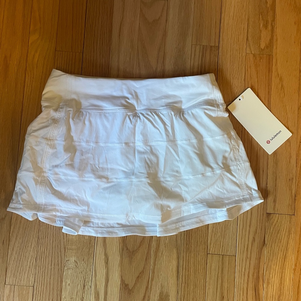 white lululemon pace rival mid rise skirt